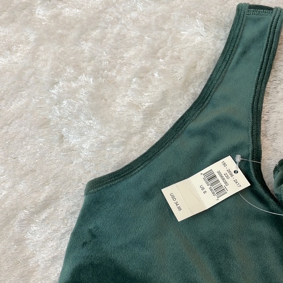 NWT Aerie Velour Workout Set - Picture 10 of 15